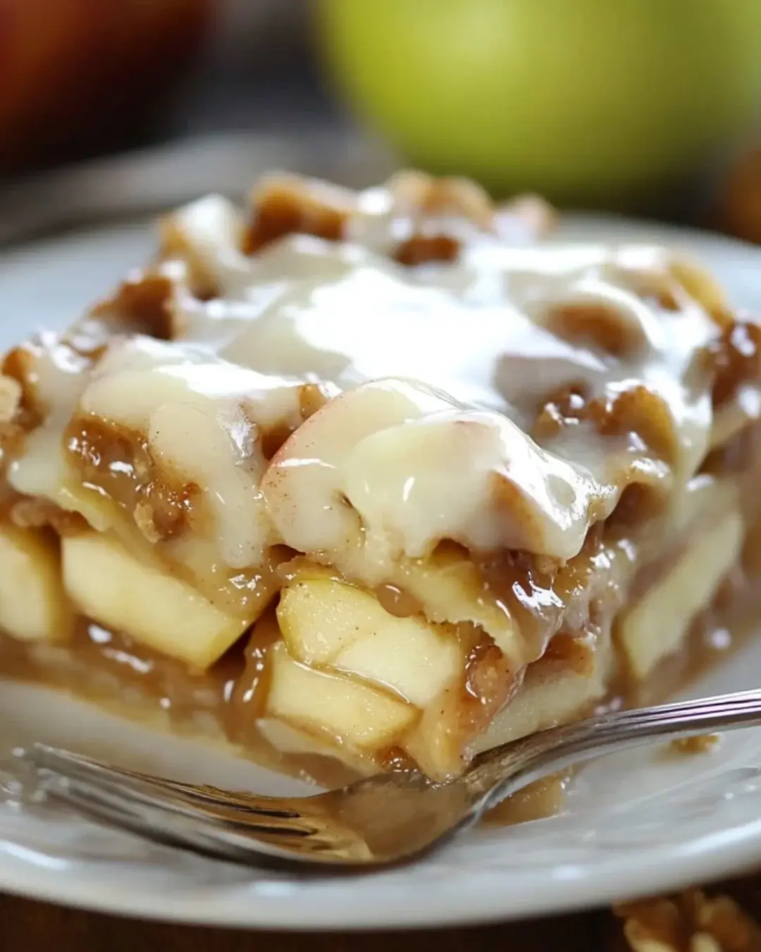 Caramel Apple Cinnamon Roll Lasagna: A Sweet Treat Awaits!-image